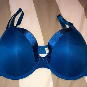 ✨NWOT✨ blue bra.